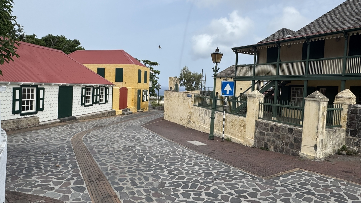 Statia Cobblestone Road