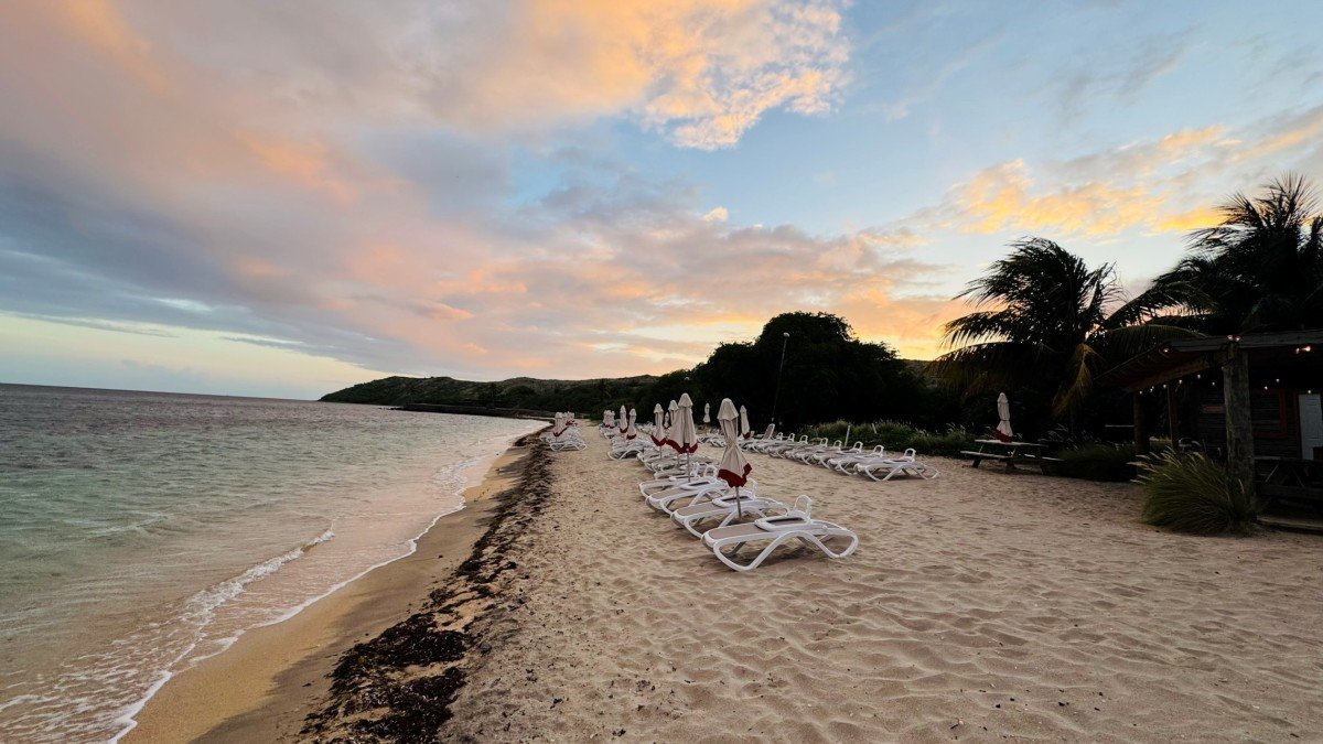 Cockleshell Beach at Spice Mill